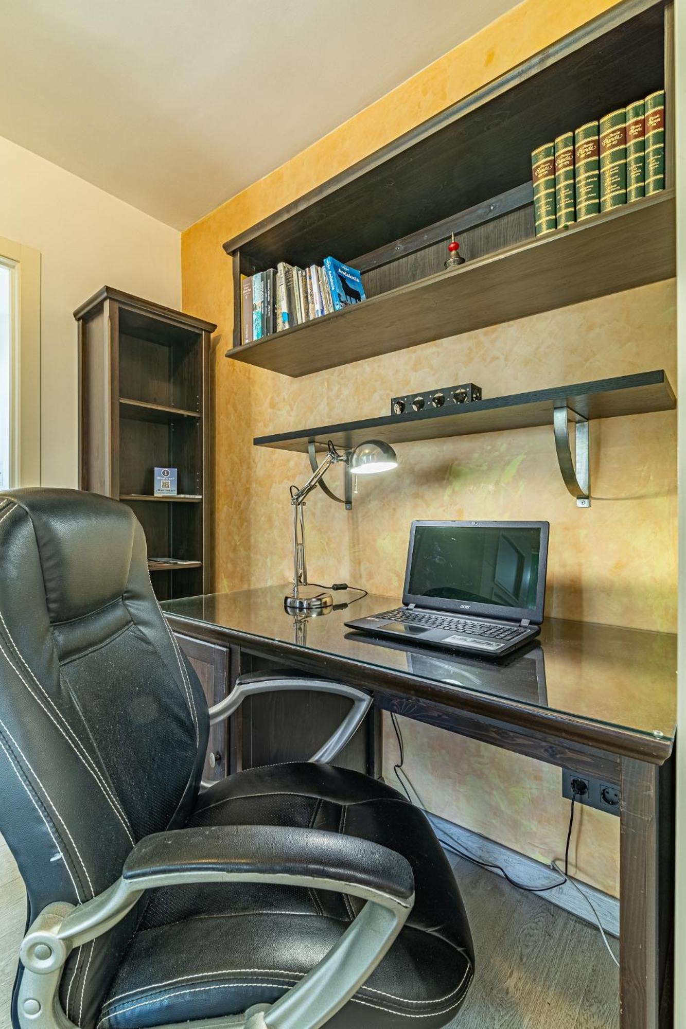 City Center Apartment In ماربيا المظهر الخارجي الصورة
